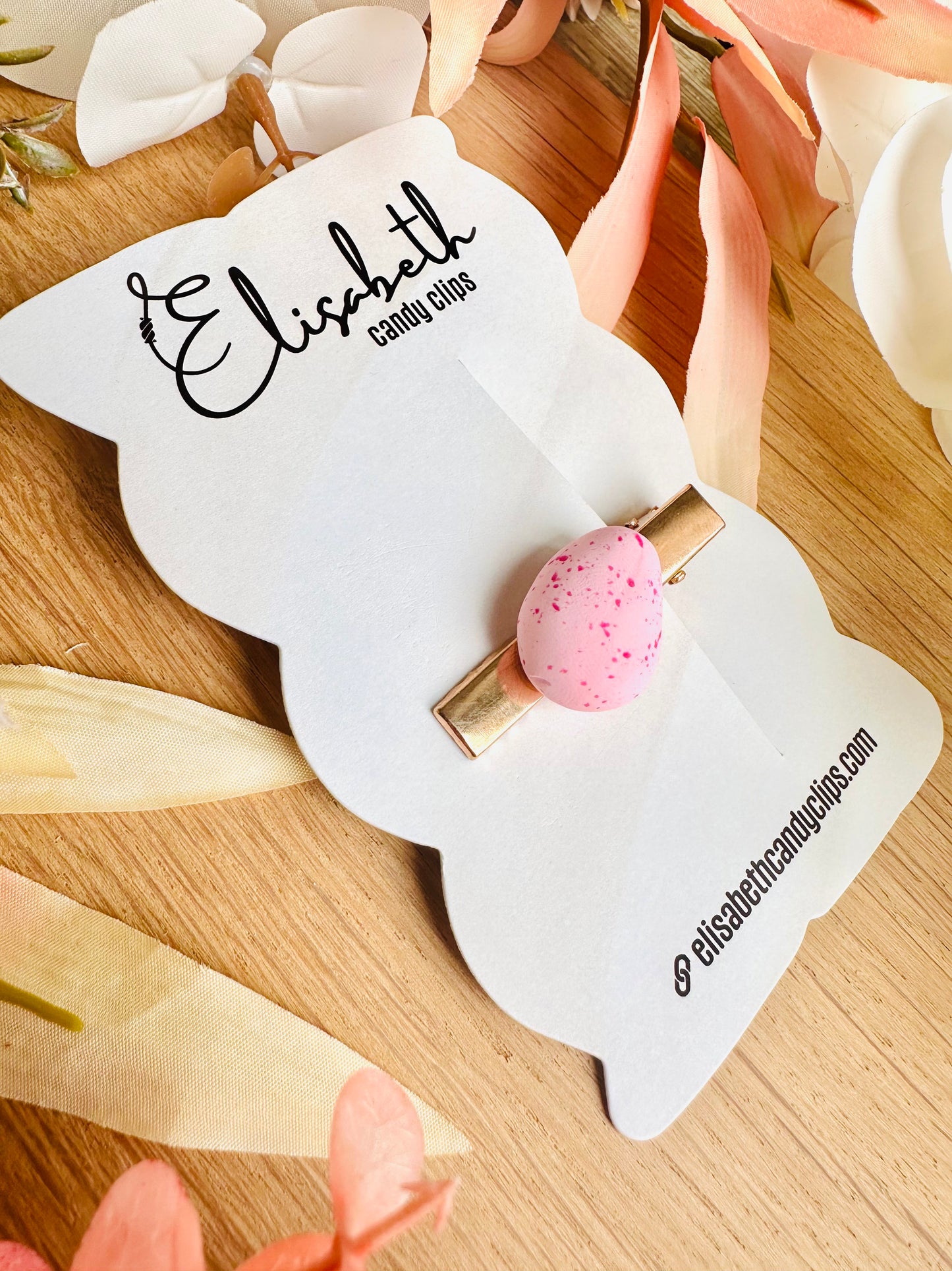 Speldje goud Paaseitje spikkels zachtroze