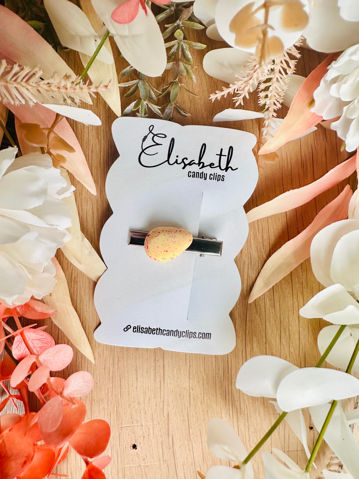 Speldje zilver Paaseitje spikkels zachtgeel