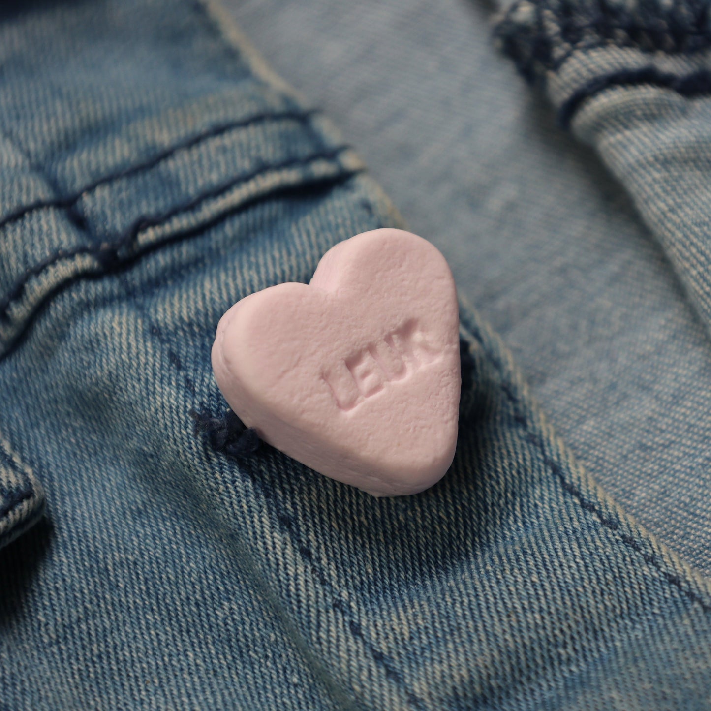 Button hartje 'leuk' - roze